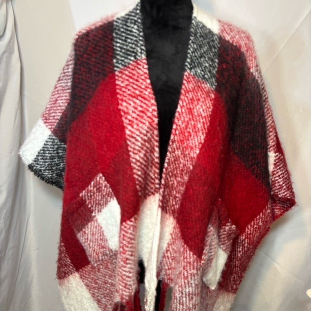 Jenni Buffalo Plaid Pocket Topper Poncho Cardigan One Size